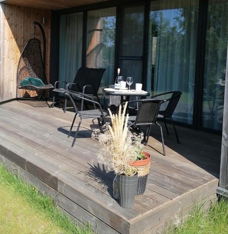Monhouse Palanga